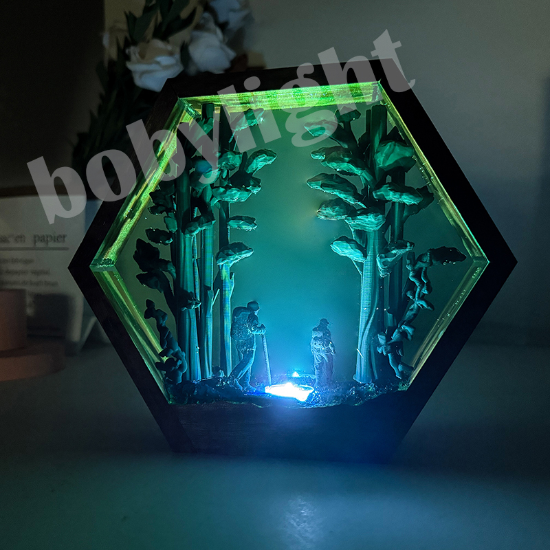 Lighting Table Decor - Hiker Figure Table Resin Lamp Rainforest